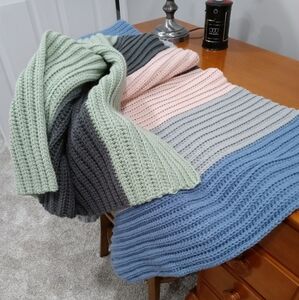 Multicolor Knit Blanket